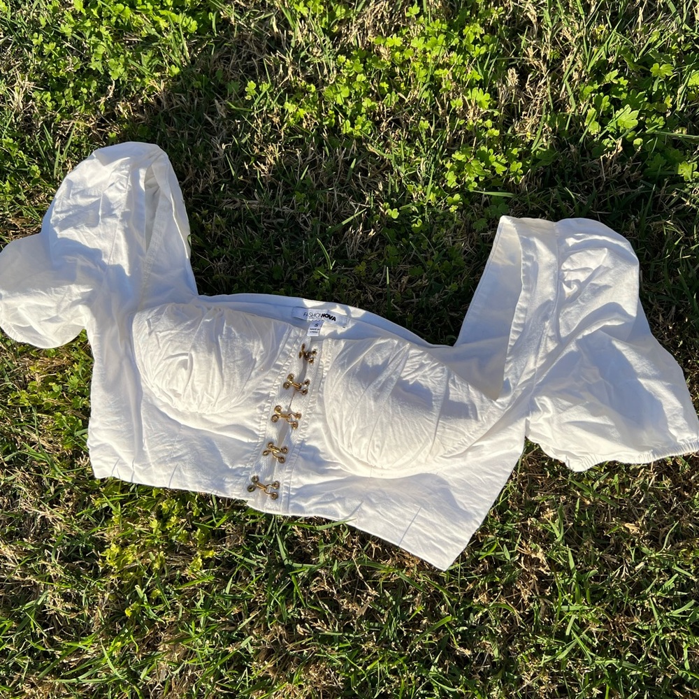 fashion nova white crop top hook and eye puff sleeve